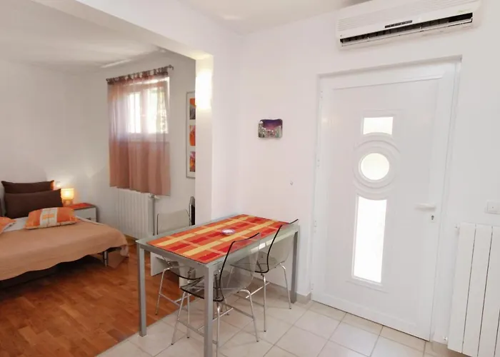 By The Sea Jelsa, Hvar - 5723 Apartament Jelsa (Hvar)